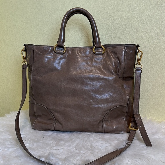 💯 Authentic Prada  Two-way Leather Tote Bag🍀 - Picture 9 of 17